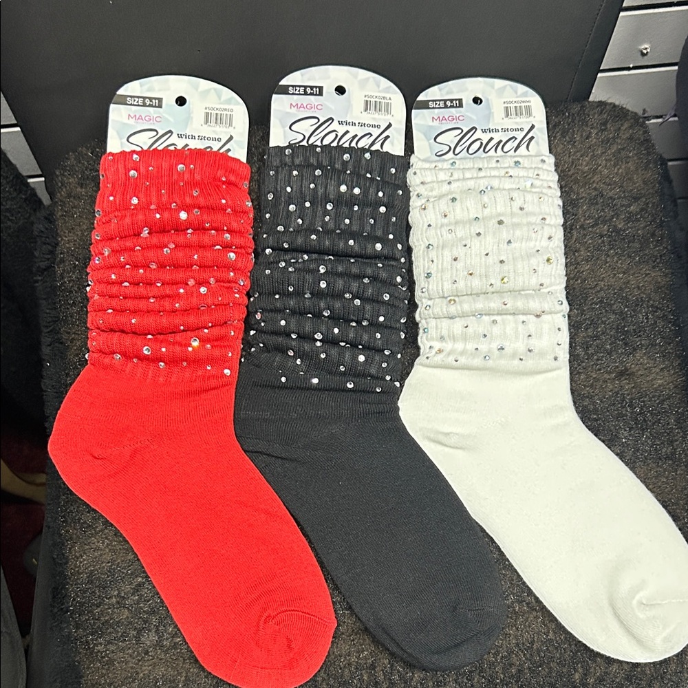 Magic Women's Slouch Socks - Red, Black, White